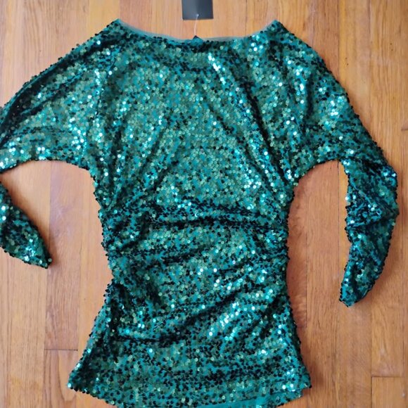 Boston Proper Women's Long Sleeve Cold Shoulder Top Green Sequins Ruched M - Picture 8 of 8